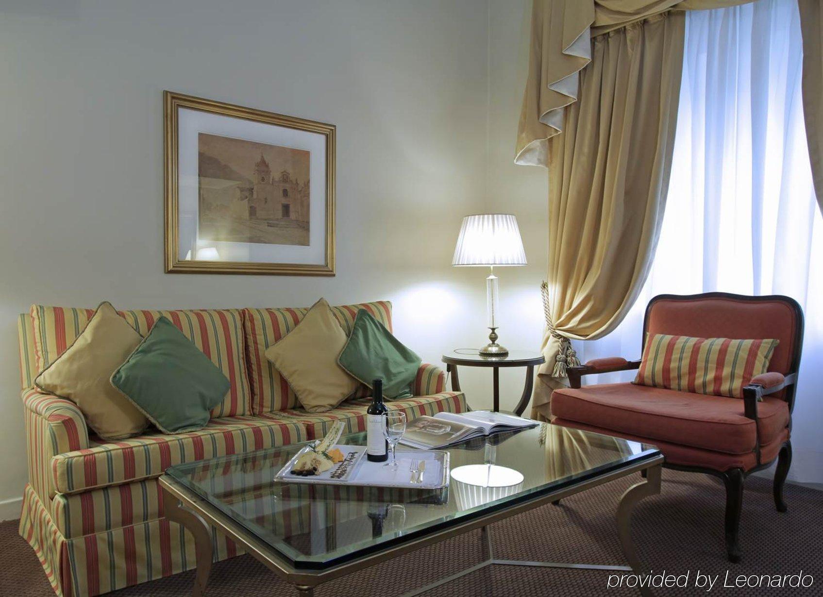 Plaza 5* Ciudad Autónoma de Buenos Aires